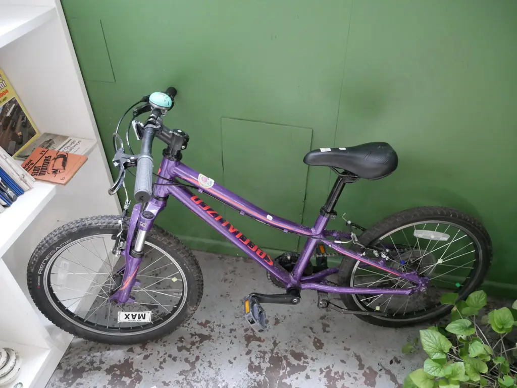 Specialised child's bike Image 1++