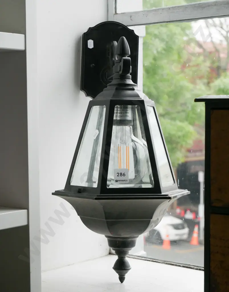 outdoor light fitting Image 1++