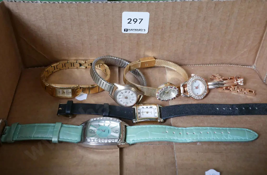 box; wristwatches Image 1++