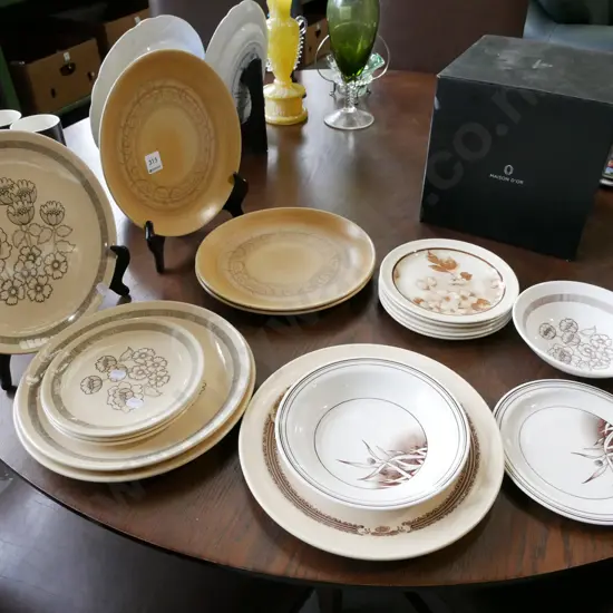 Crown Lynn plates and bowls