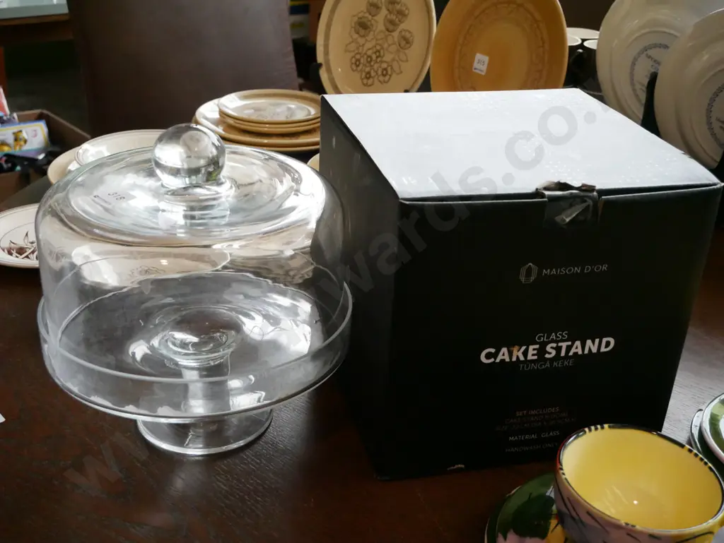 footed glass dome cake stand and box Image 1++