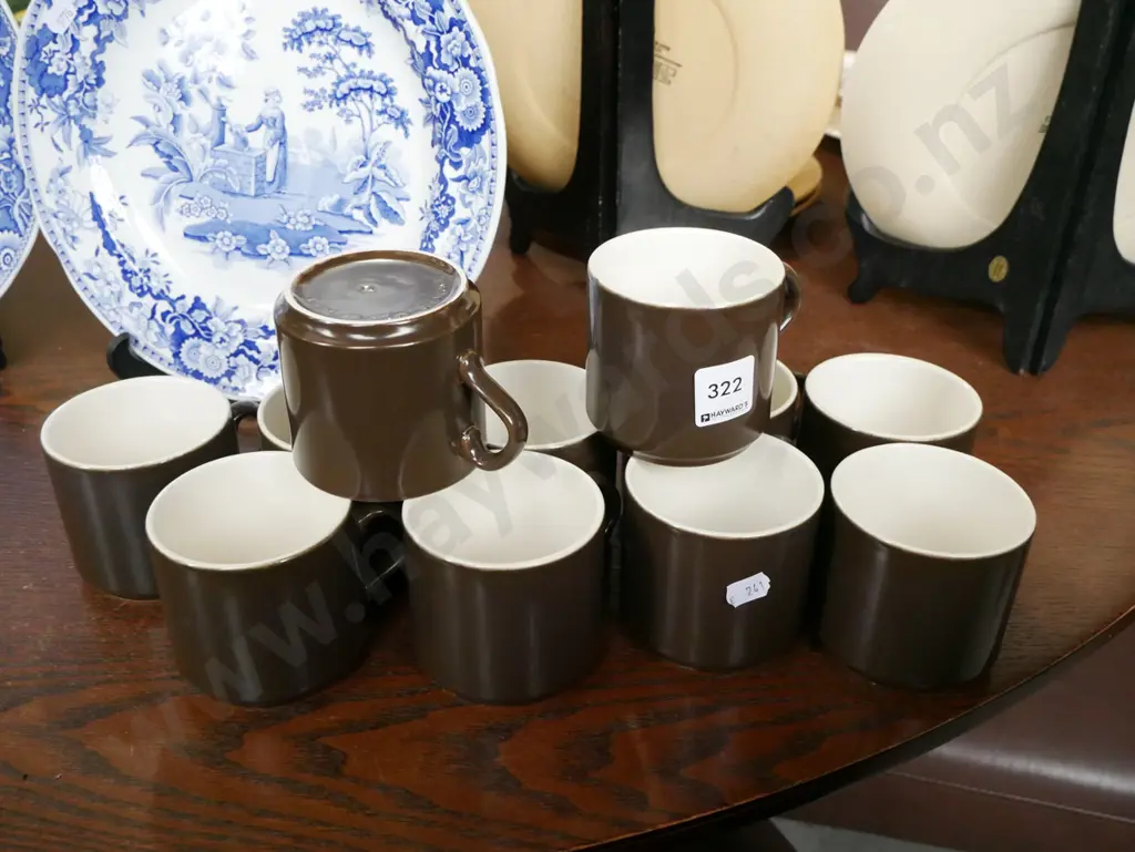 11x Crown Lynn coffee cups Image 1++