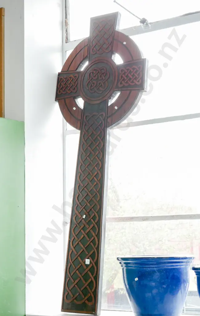 large wooden Celtic cross H-1700 Image 1++