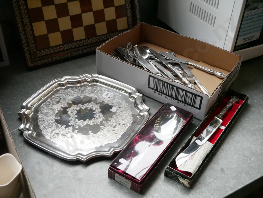 cutlery, plated tray, knife, serving spoon Image 1++