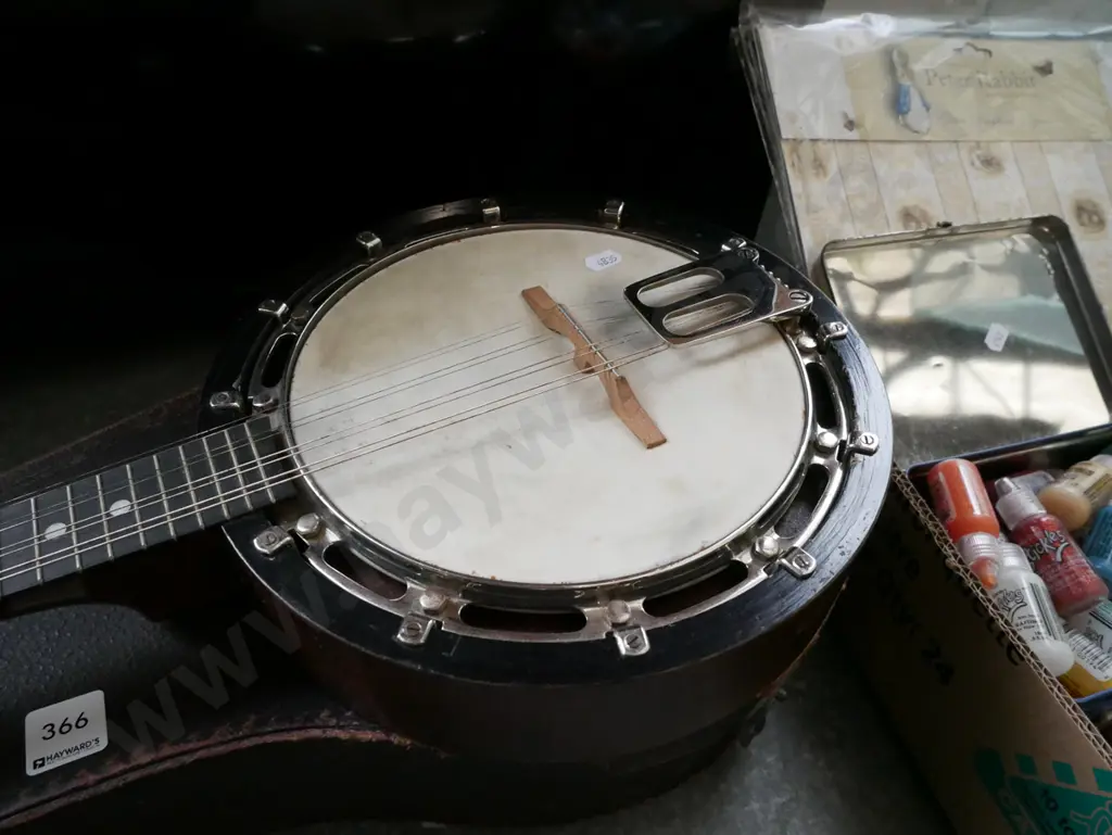 vintage banjo-mandolin in case Image 1++
