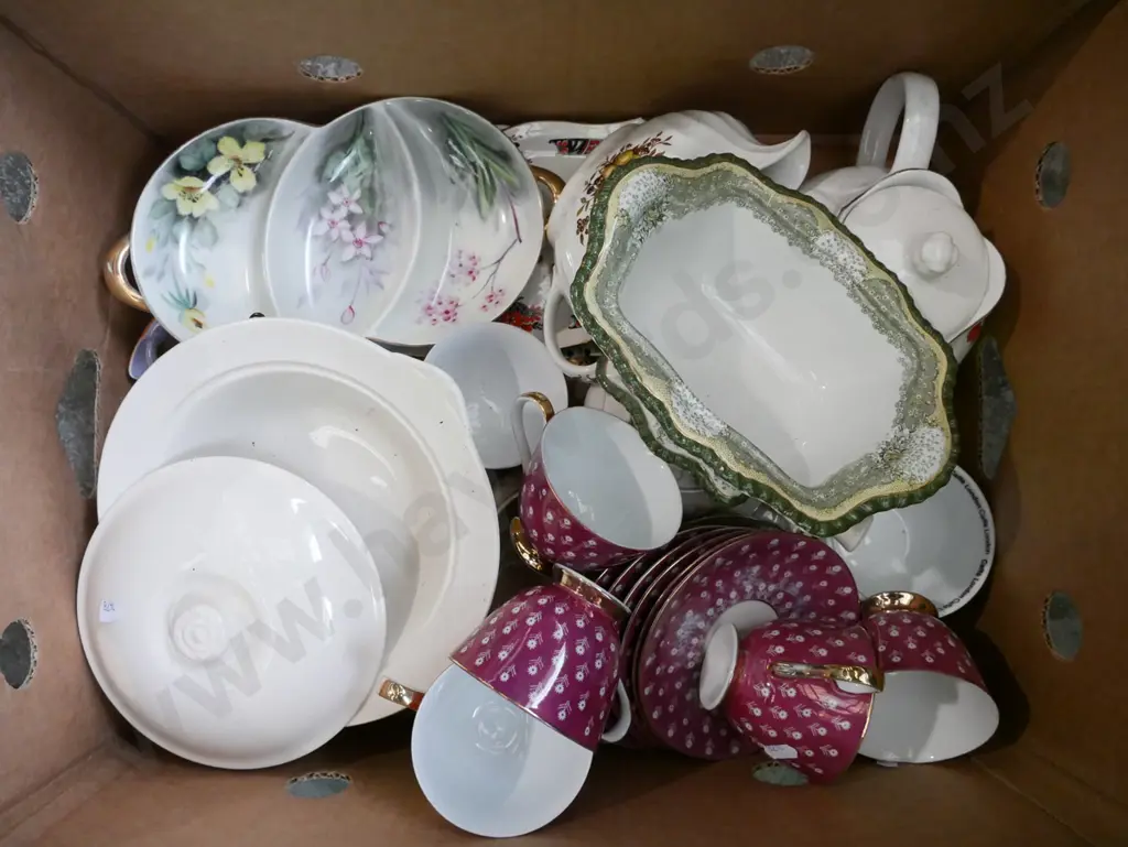 box; cups, lidded veges etc Image 1++