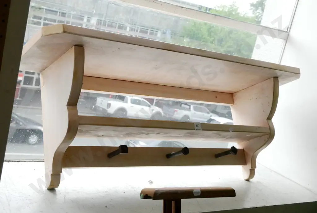wall mounted shelf and coat rack Image 1++