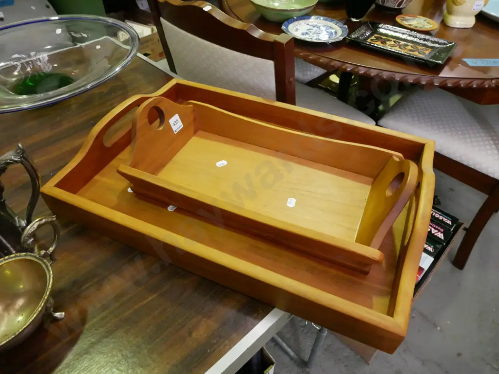2x wooden trays Image 1++