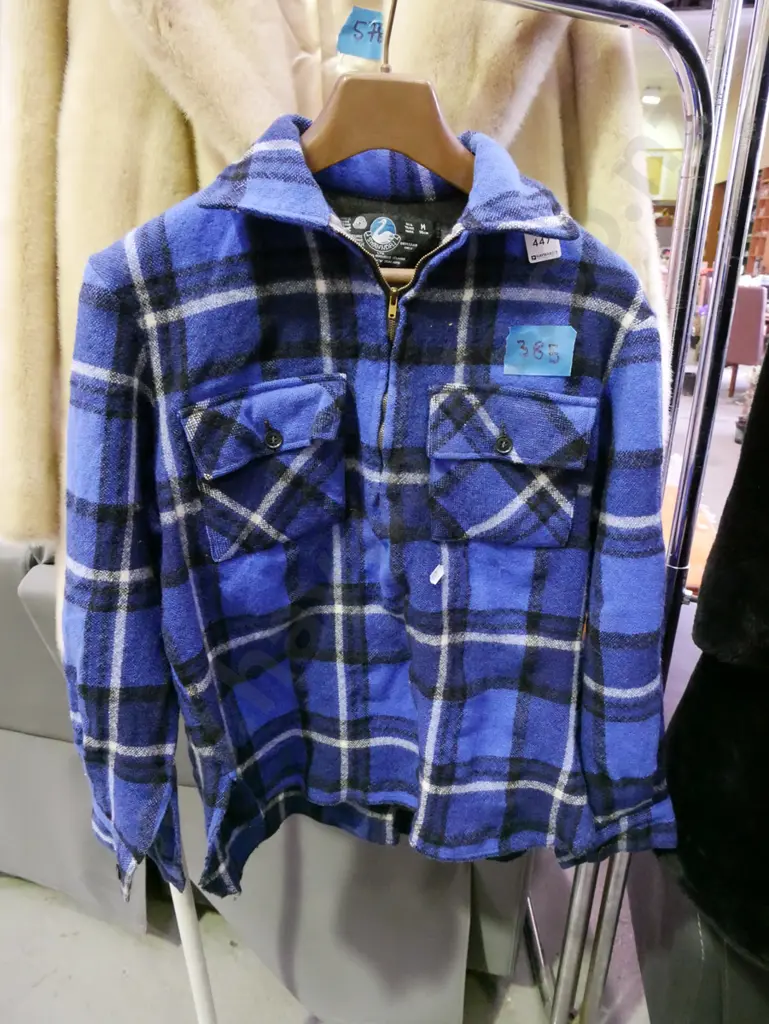 size M blue checked Swanndri Image 1++