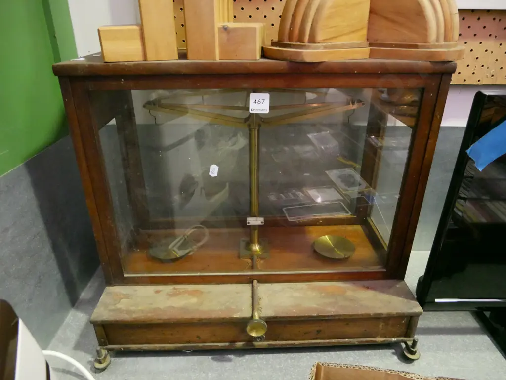 restorer's cased gold scales Image 1++