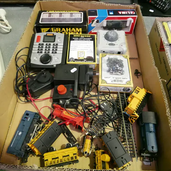 00 gauge tracks, locomotives, carriages, controller, layout models etc