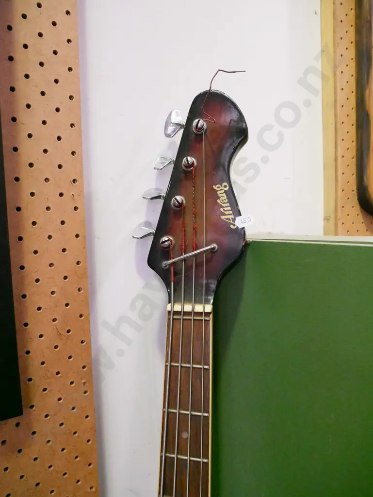 bass guitar Image 1++