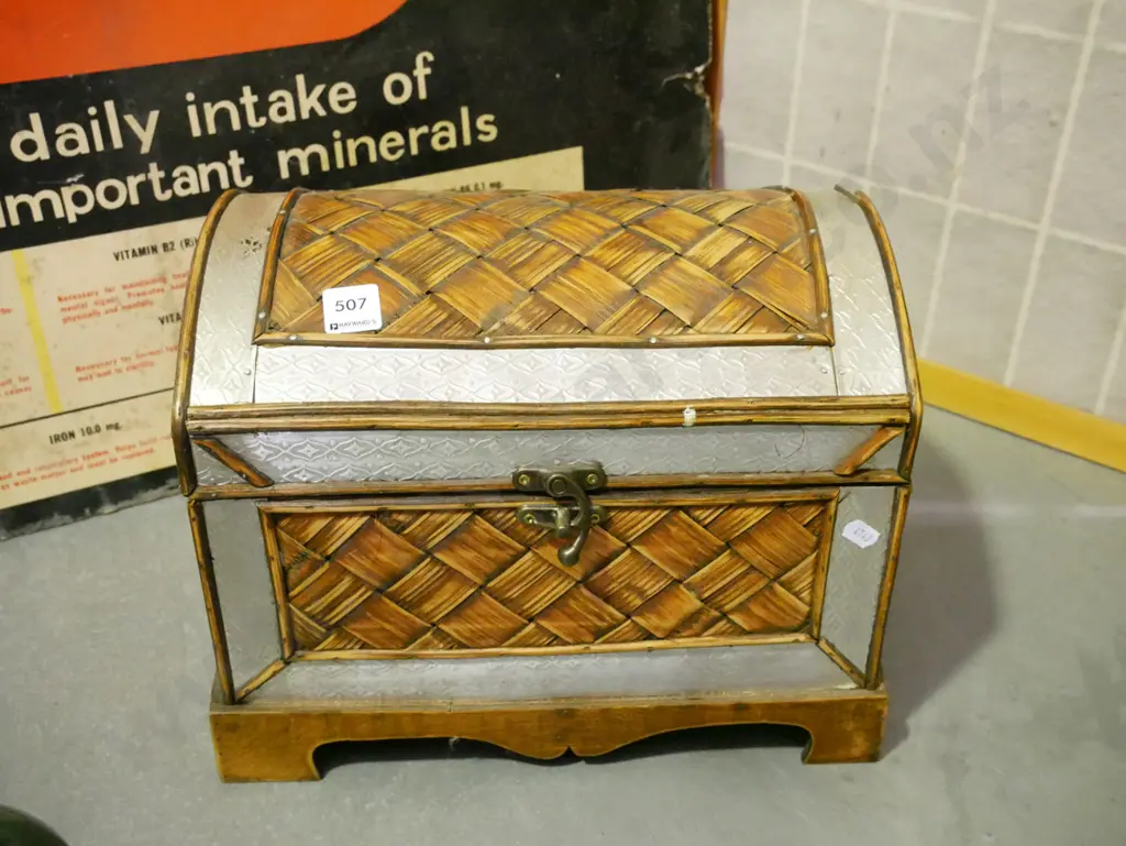 small barrel top storage box H-270 Image 1++