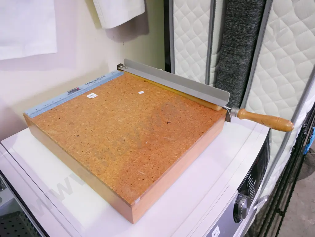 guillotine Image 1++