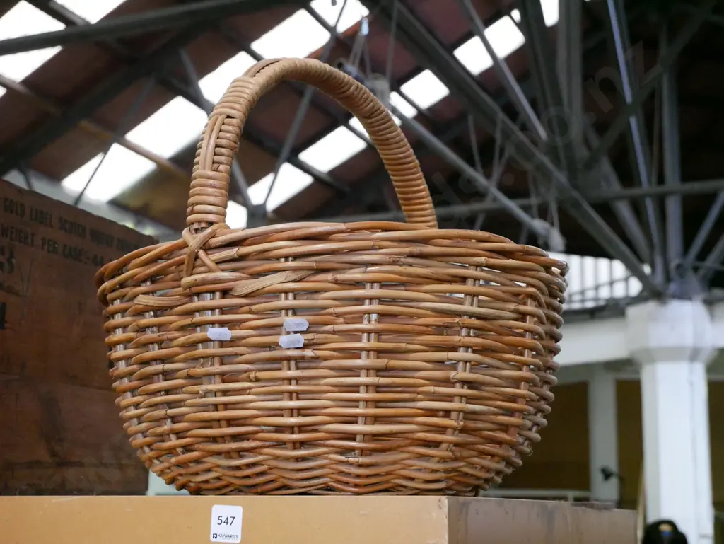 cane basket Image 1++