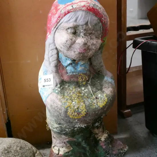 concrete garden gnome H-400