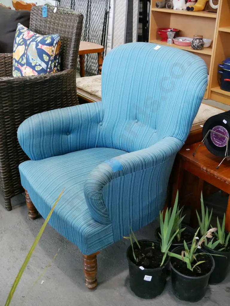 small Edwardian deep buttoned upholstered tub chair Image 1++