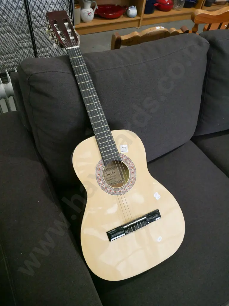 Lucida classical acoustic guitar Image 1++