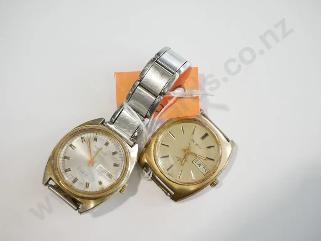 2x wristwatches - 1 without strap Image 1++