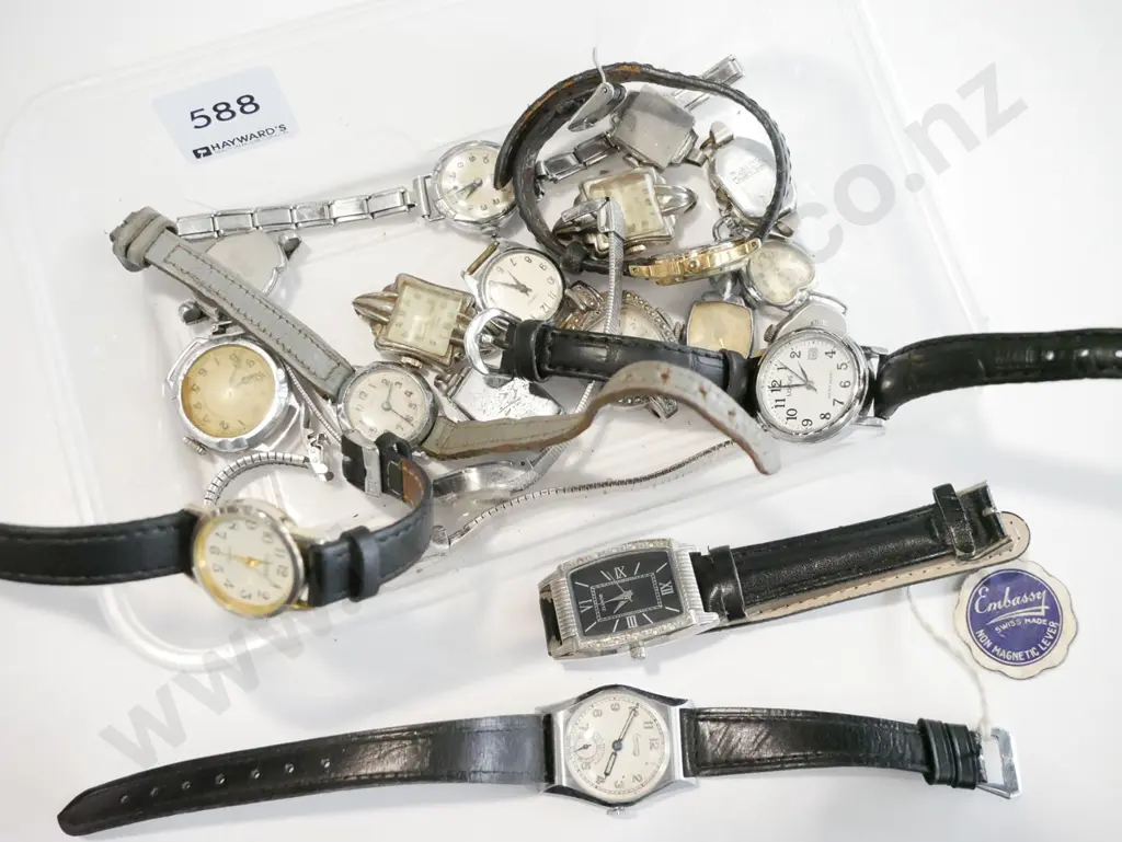box of wristwatches - some missing straps Image 1++