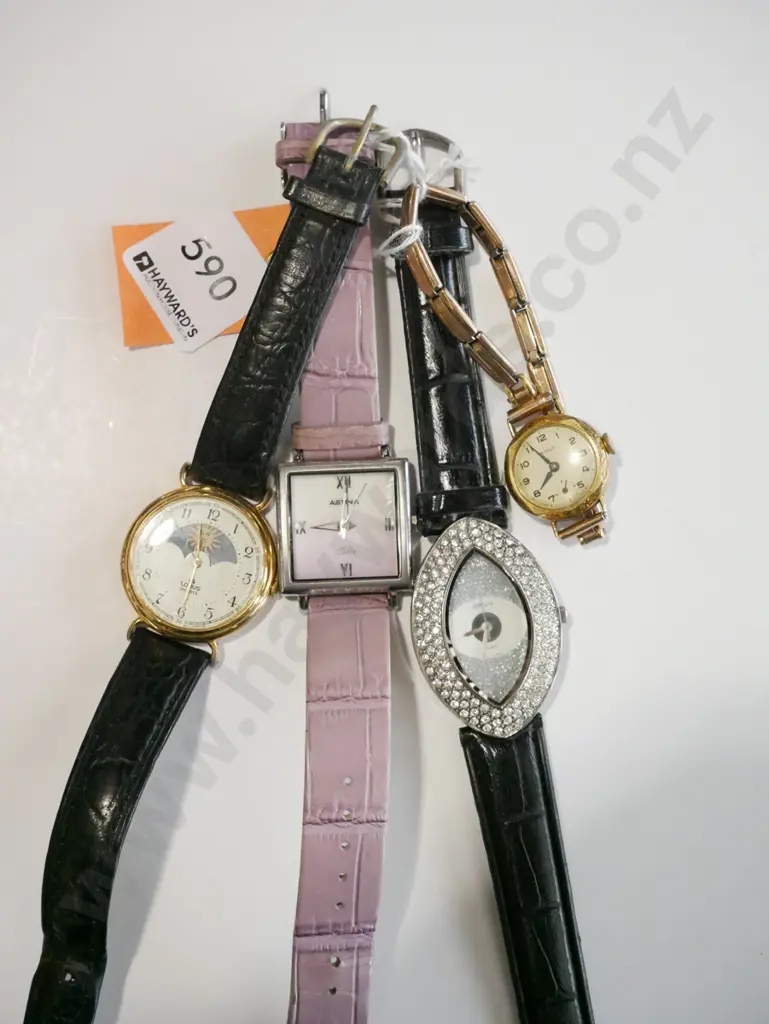 4x wristwatches Image 1++
