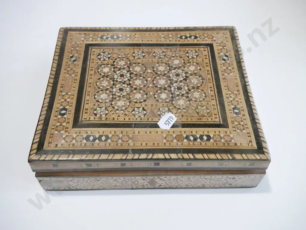 carved parquetry box with necklaces Image 1++