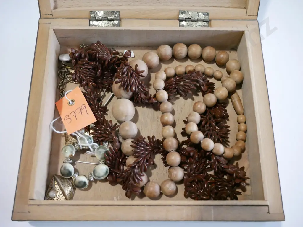 carved parquetry box with necklaces Image 1++