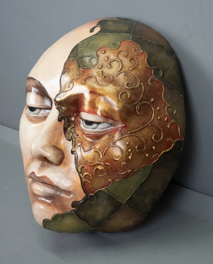Donna Demente - large paper mache mask H-530 W-470 Image 1++