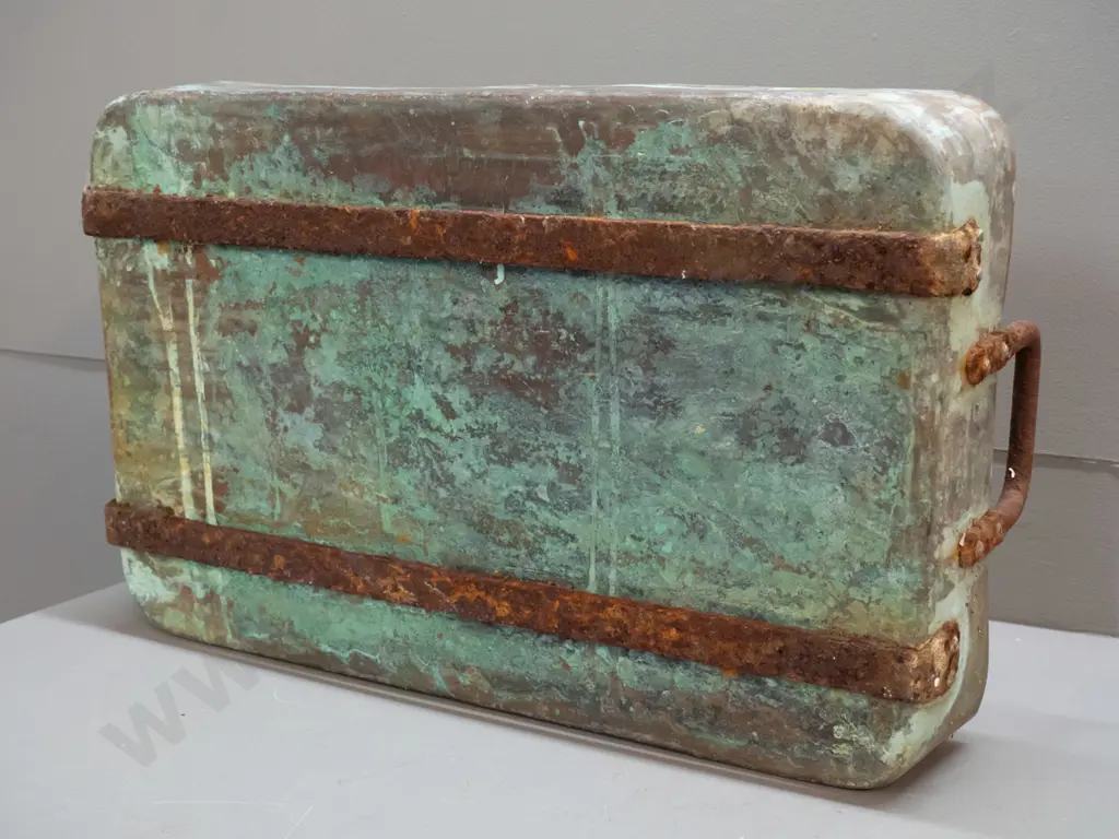very heavy solid copper rectangular pan with cast iron handles and rails H-100 L-530 W-330 marked WR and some numbers Image 1++