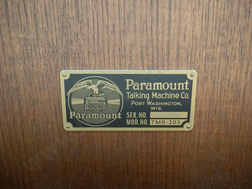 The Rise & Fall of Paramount Records, Volume One 1917 - 1927 wood cased LP, book and USB set with facsimile advertising Image 1++