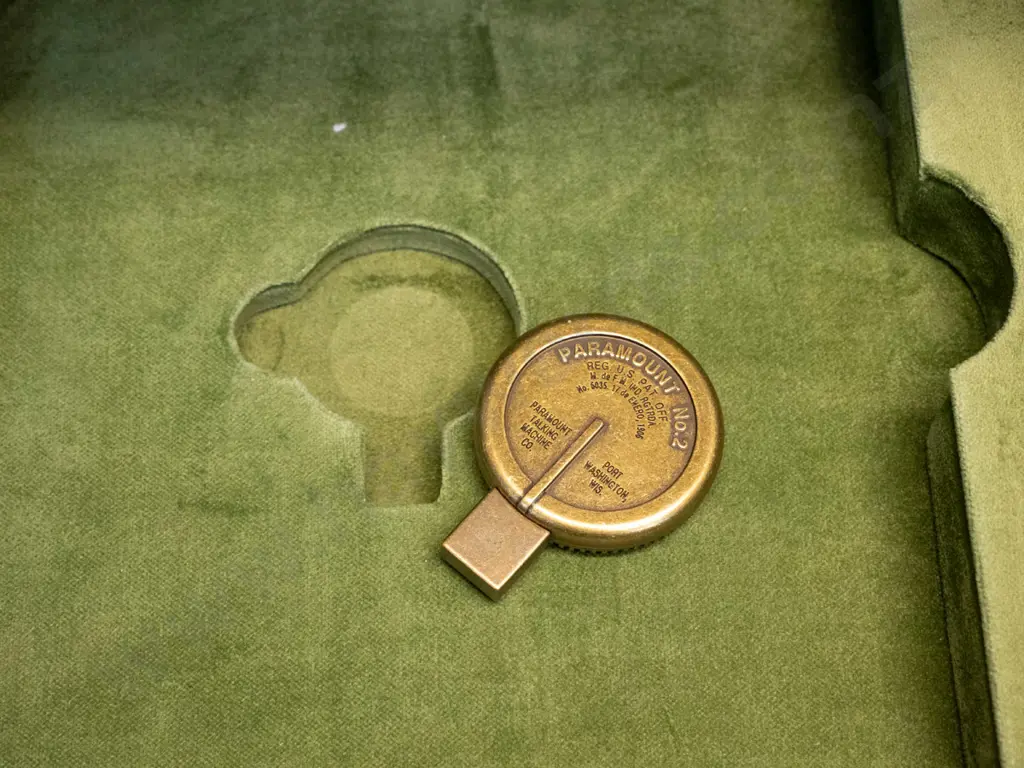 The Rise & Fall of Paramount Records, Volume One 1917 - 1927 wood cased LP, book and USB set with facsimile advertising Image 1++