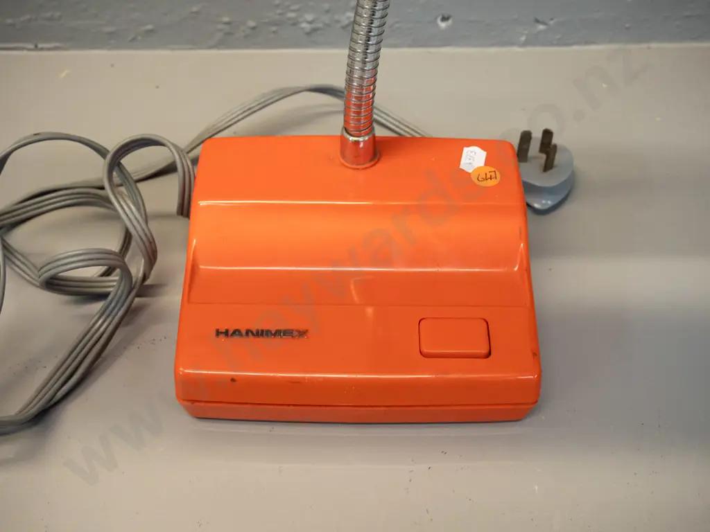 retro Hanimex orange plastic desk lamp H-380 W-480 - not working, may just need new tube Image 1++