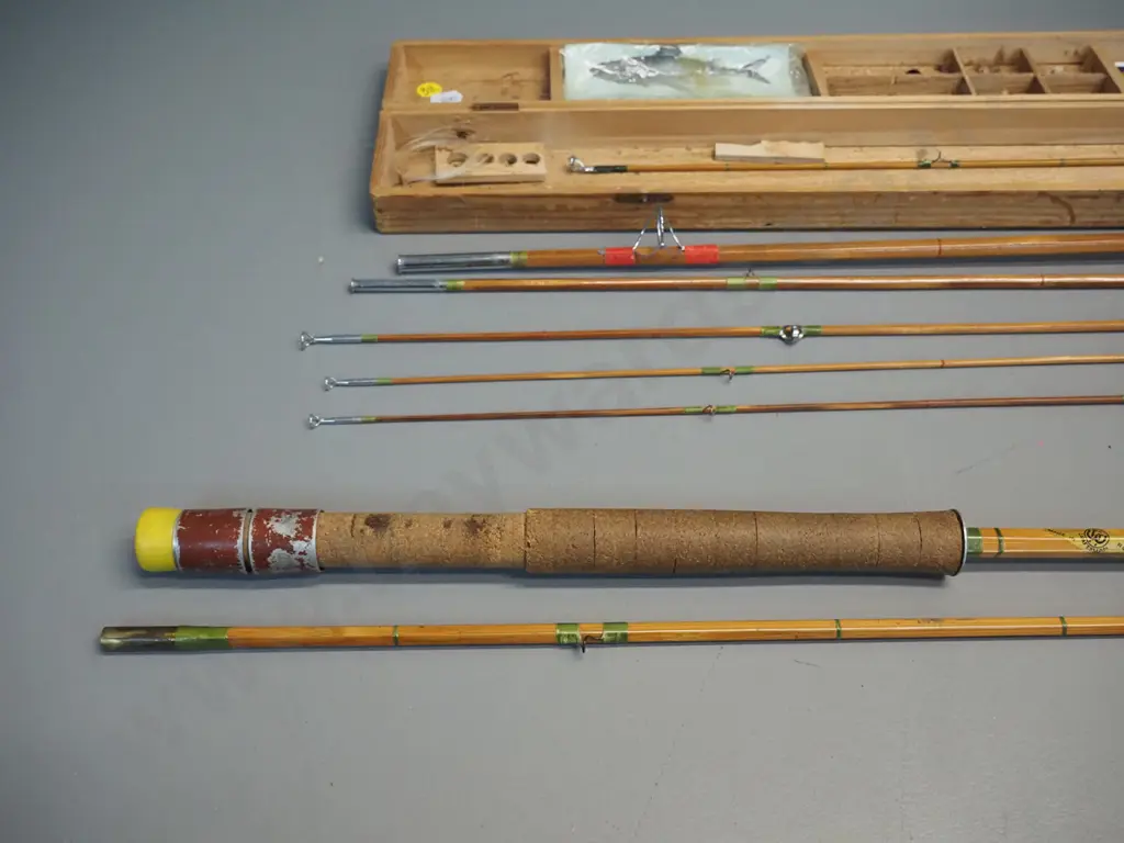 retro Japanese timber-cased fresh water fishing set including split-cane 3-piece rod and floats, flies, line etc. Has 4 Image 1++