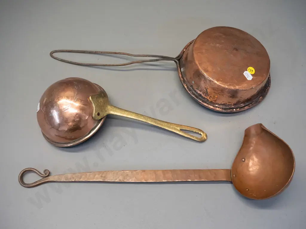 3 copper items - beaten and hand-forged spouted ladle marked JM 1976, L-440, round scoop with cast brass handle, and a Image 1++