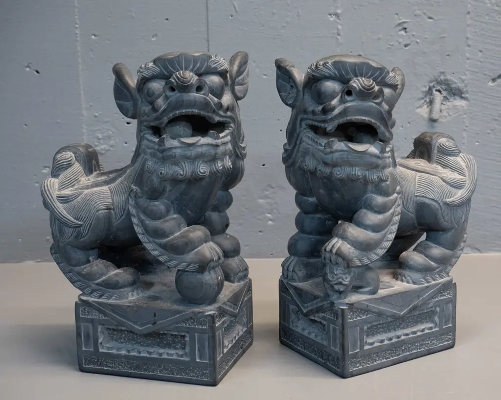 pair of heavy carved grey stone foo dogs with loose-carved balls in mouths H-250 L-160 Image 1++