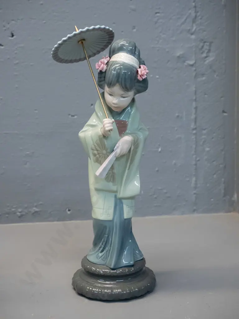 Lladro Daisa figurine - Geisha holding parasol, marked 1978, H-300 Image 1++
