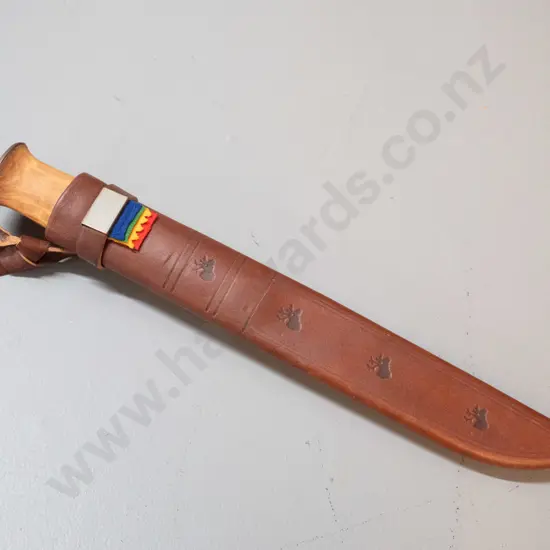 as-new contemporary traditional style Sami Norwegian knife in leather sheath - marked Stromeng Knivsmed L-390