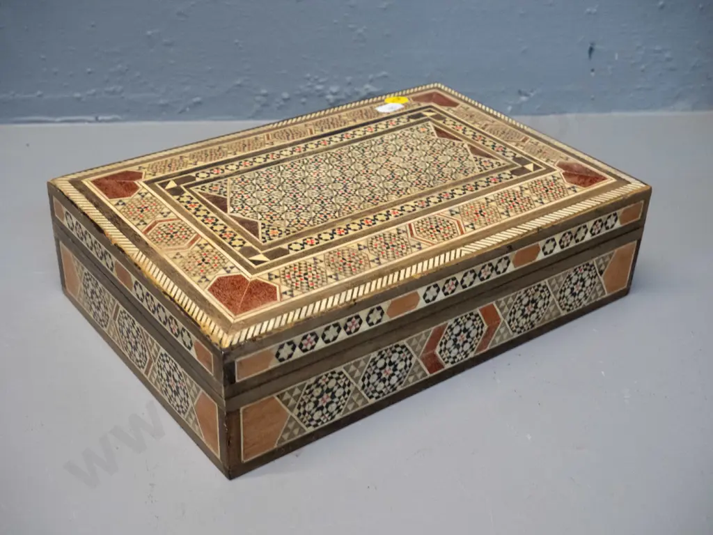 timber (sandalwood?) box with intricate inlay decoration H-70 W-260 D-180 Image 1++