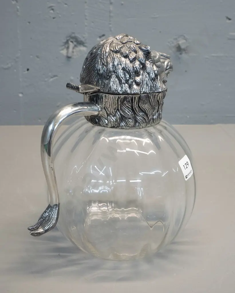 claret jug with hinged very heavy silver plated lion-head top and lion's tail handle marked Valenti - Made in Spain Image 1++