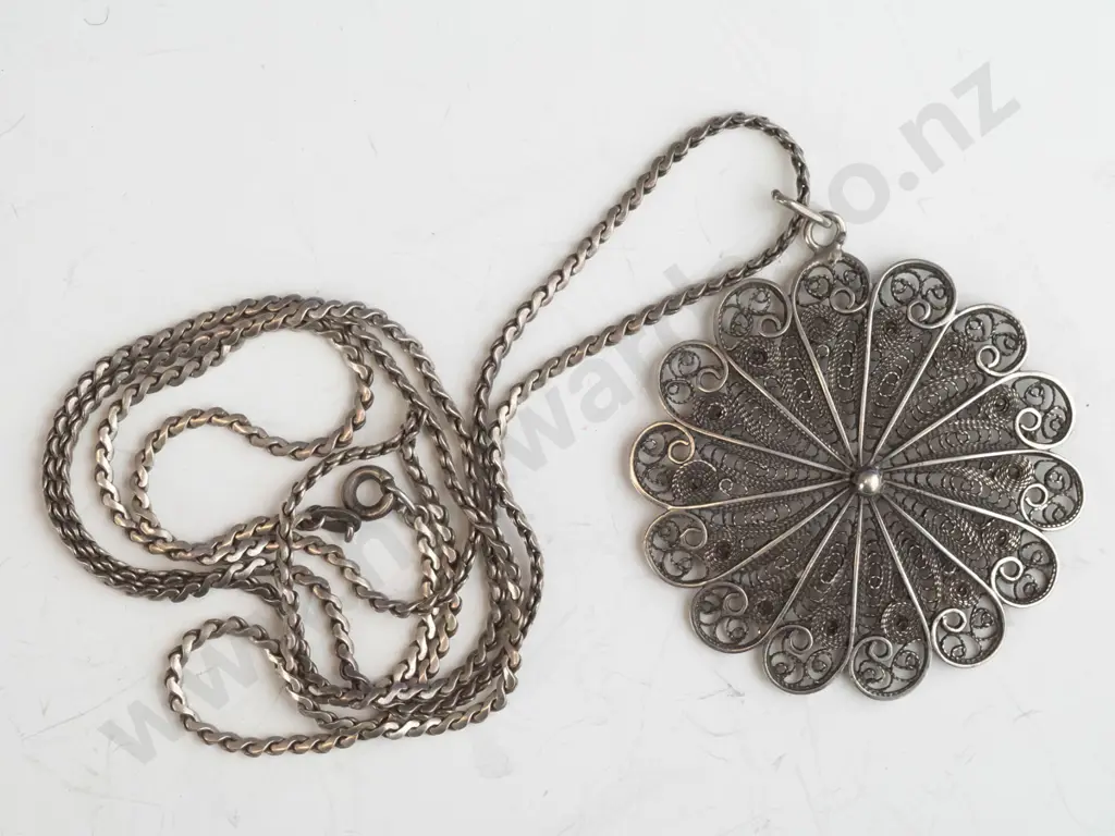 filagree necklace Image 1++