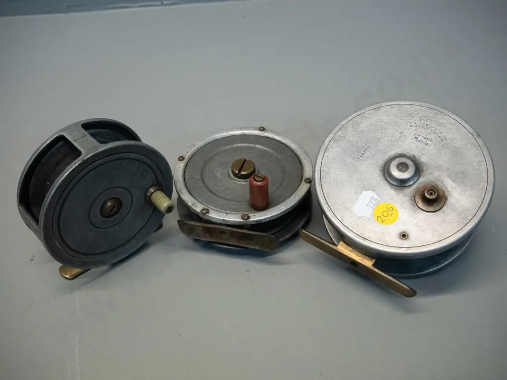 3 fly fishing reels - Allcock "The Aerial - Popular" D-110  and 2 others Image 1++