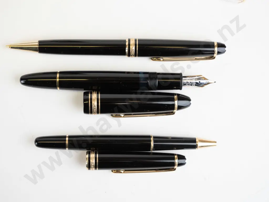 boxed Mont Blanc pen set Image 1++