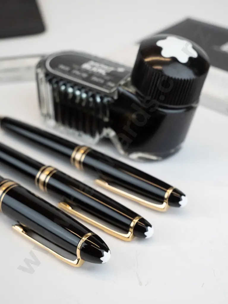 boxed Mont Blanc pen set Image 1++