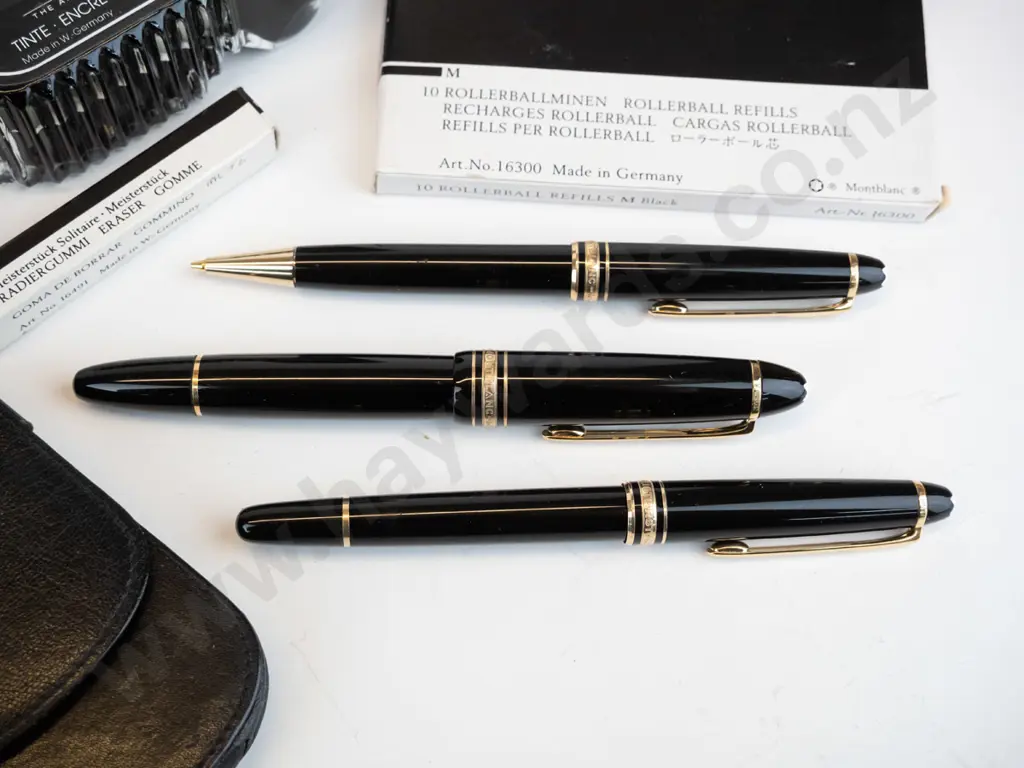 boxed Mont Blanc pen set Image 1++