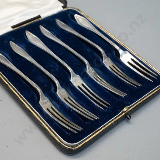 cased set of 6 vintage sterling silver pickle forks - each L-125