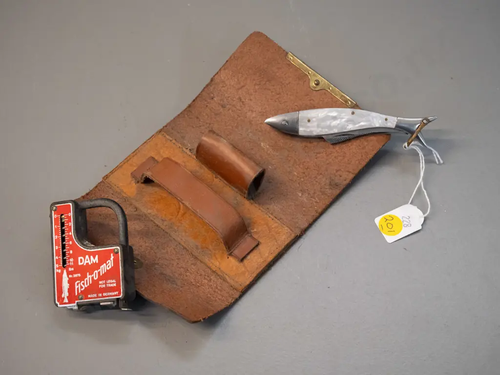 fish-shaped pocket knife with compact Fish-O-Mat spring scale / measuring tape both in fitted leather case with trout Image 1++