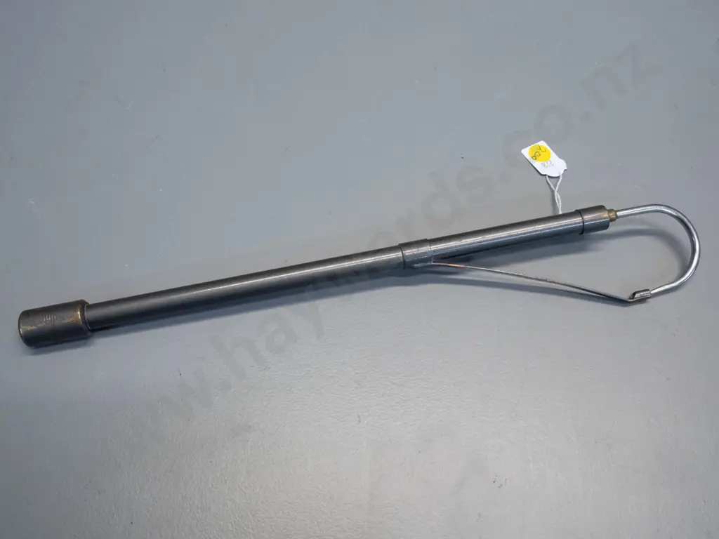 Sharpe's of Aberdeen combination telescopic gaff and "priest" L-360 - some wear and corrosion Image 1++