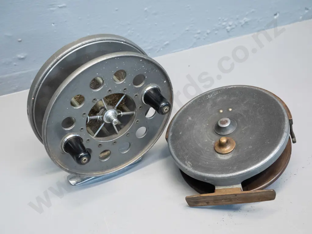 2 fly fishing reels - Allcock Aerial D-125 and one other Image 1++