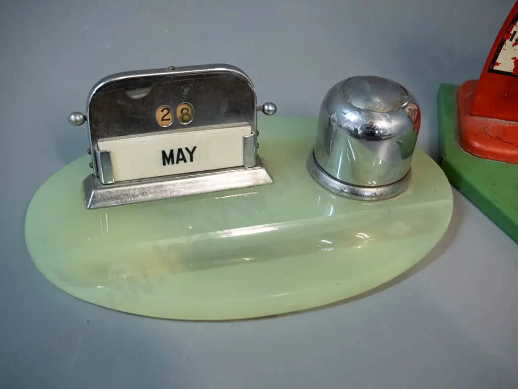 vintage Cyclone egg scale, green glass based inkwell & calendar, and 2 sets of vintage darts - wear to egg scale Image 1++
