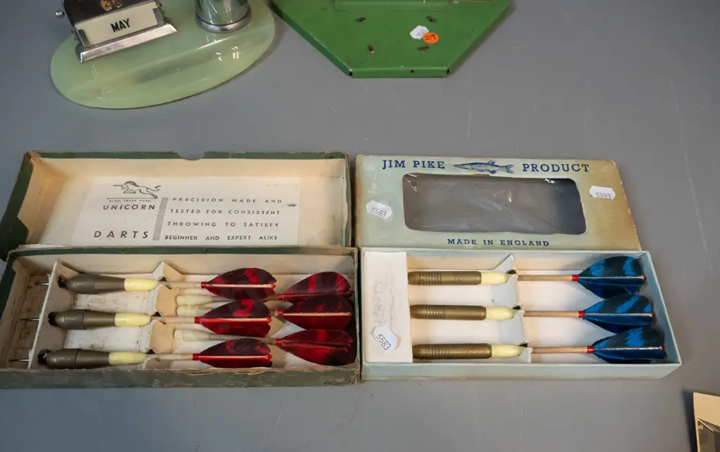 vintage Cyclone egg scale, green glass based inkwell & calendar, and 2 sets of vintage darts - wear to egg scale Image 1++